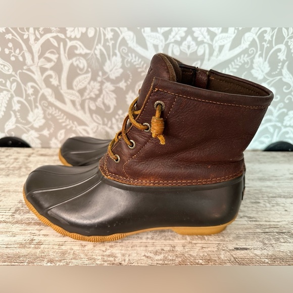 Sperry Shoes - Sperry Top-Sider Saltwater STS91176 Duck Boots Women's Sz 9M Side Zip Insulated